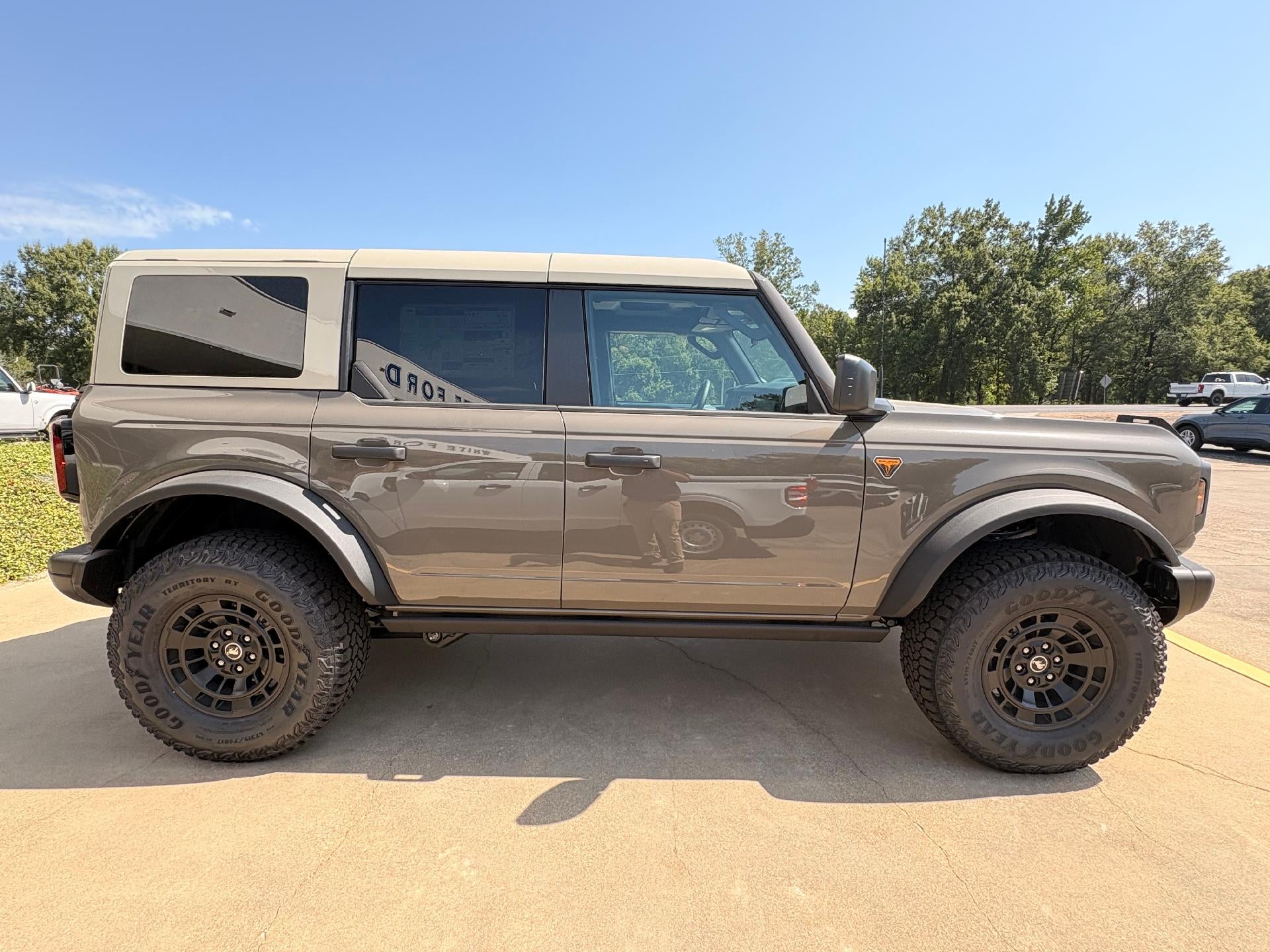 2026 Ford Bronco Badlands in Marsh Gray — front three-quarter view